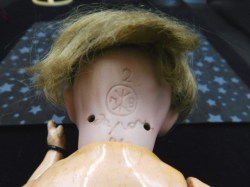 MORIMURA 9 INCH PINK NECK